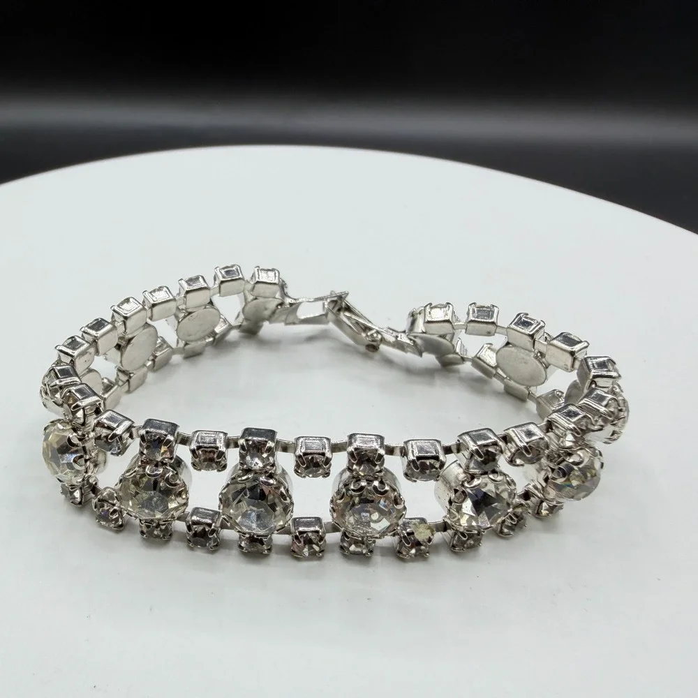N/A sparkling silver
